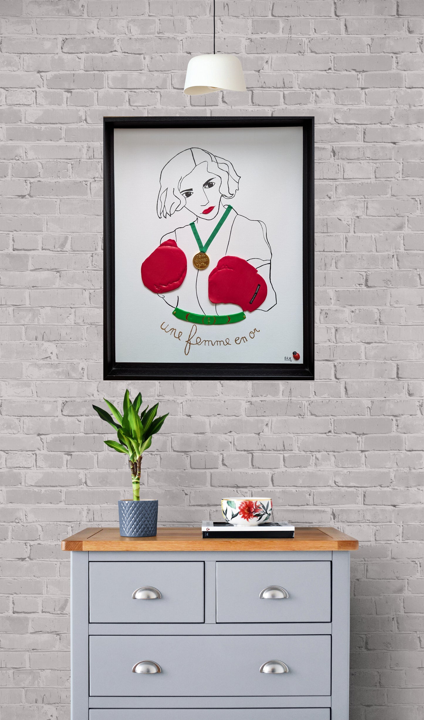 Une femme en or